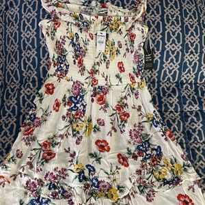 NWT - Women’s Express Summer Floral Dress - Size M
